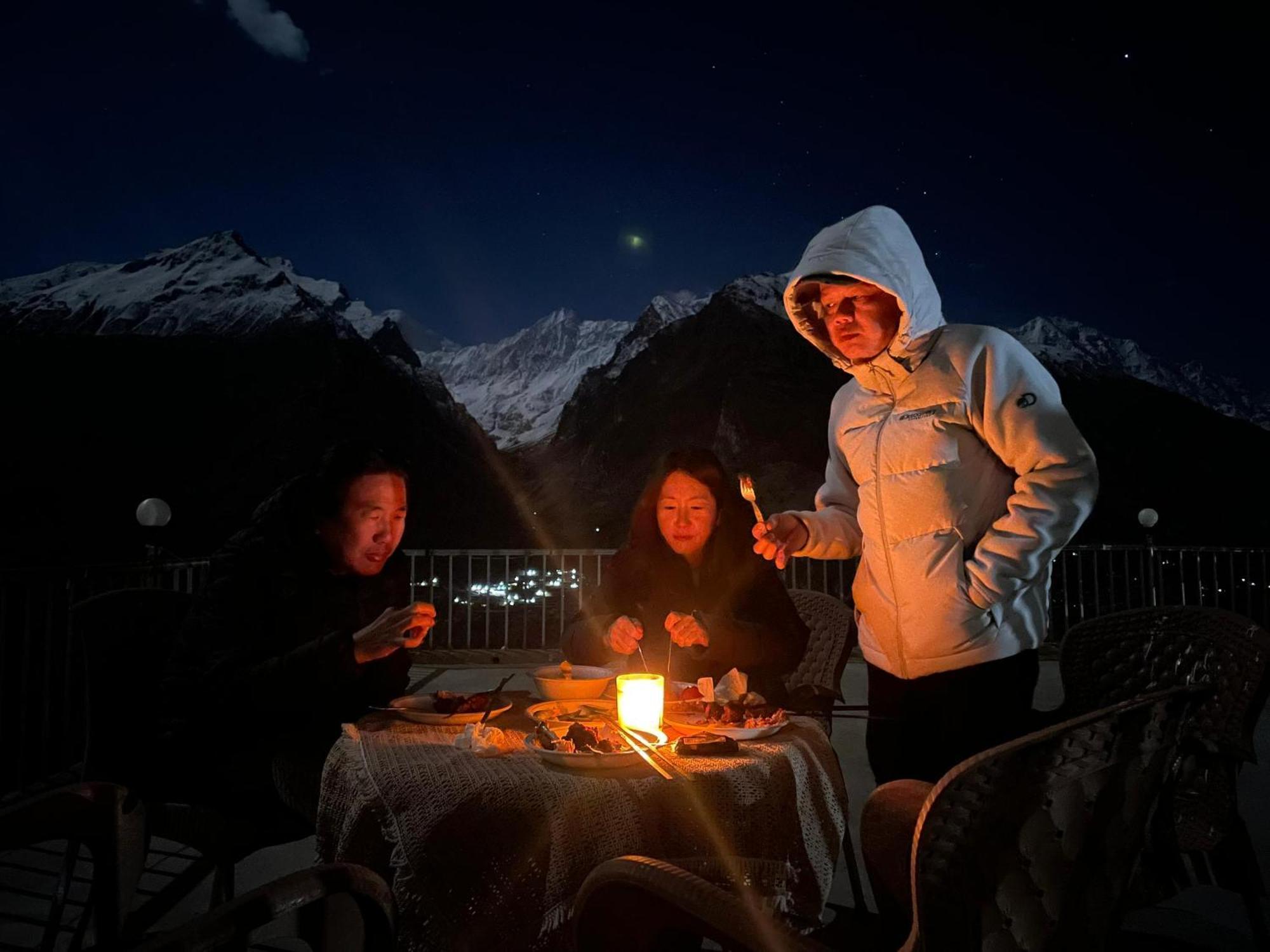Hunza Lounge Hotel Karimabad  Eksteriør billede