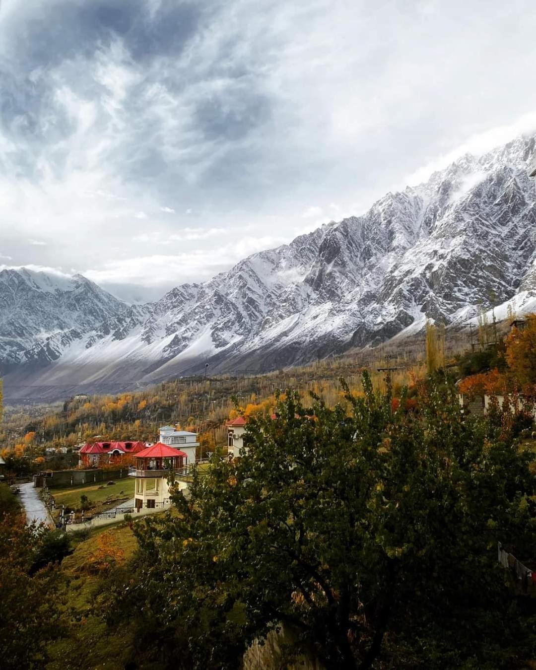 Hunza Lounge Hotel Karimabad  Eksteriør billede