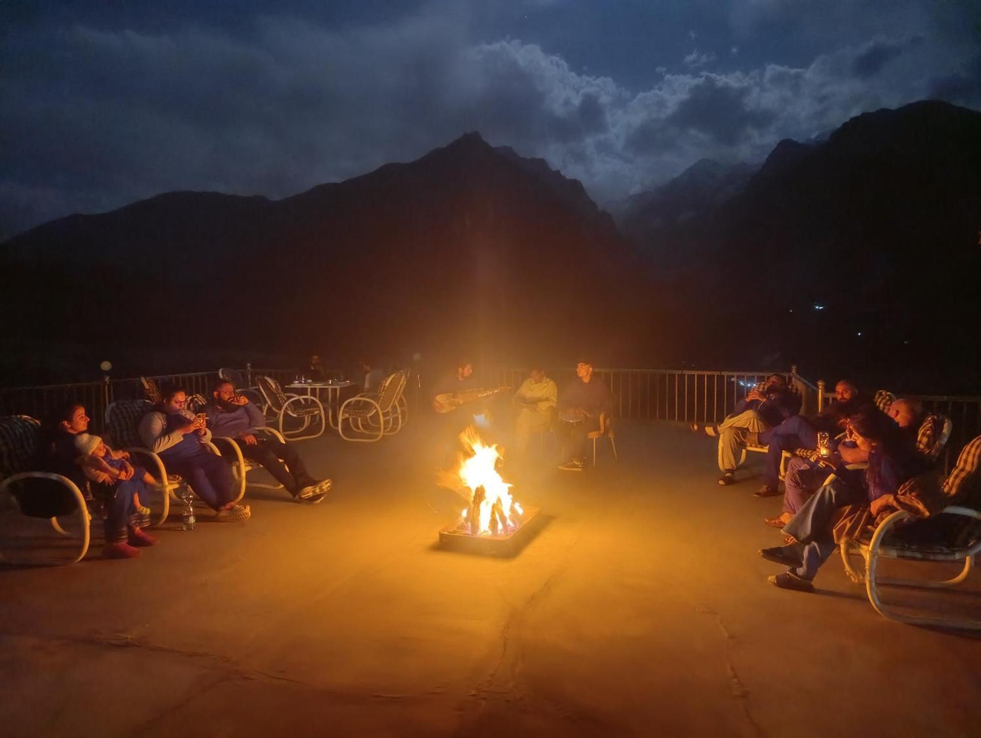 Hunza Lounge Hotel Karimabad  Eksteriør billede
